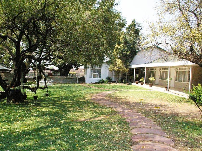 Black Swan Guest House Boshoek Экстерьер фото