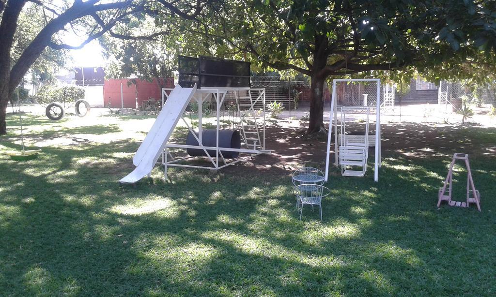 Black Swan Guest House Boshoek Экстерьер фото