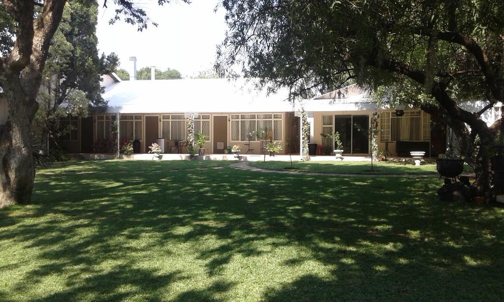 Black Swan Guest House Boshoek Экстерьер фото