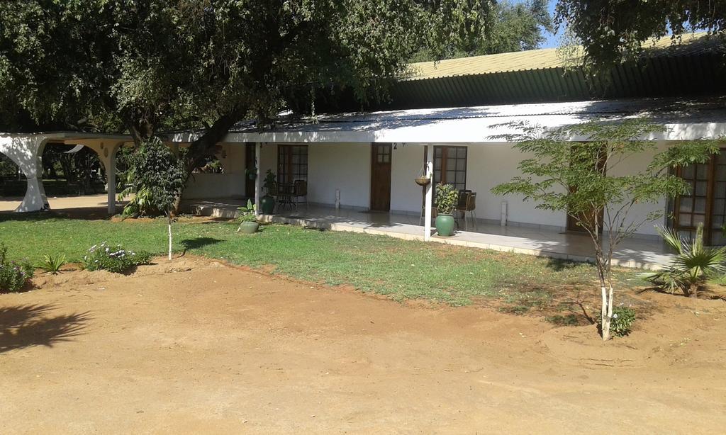 Black Swan Guest House Boshoek Экстерьер фото